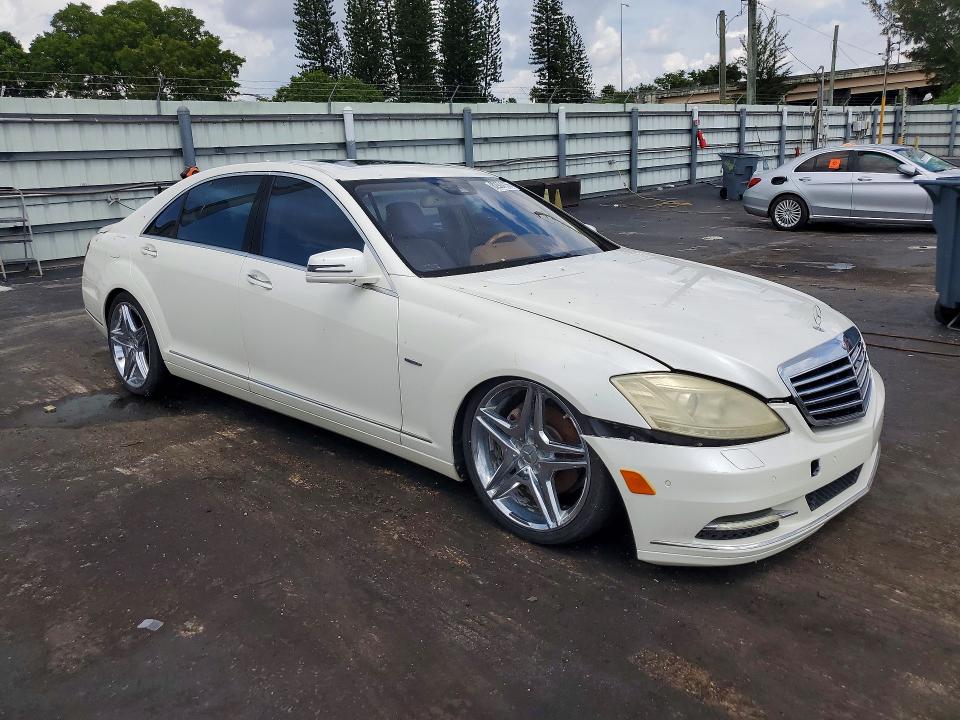 2010 Mercedes-benz S class VIN WDDNG9FB3AA302186 COPART salvage auction — MECHANICAL, FL - CERTIFICATE OF TITLE, sold $275 on 2026-08-04 (photo 4)