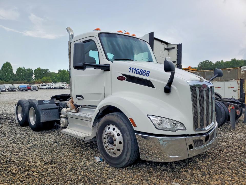 2022 Peterbilt All other VIN 1XPBDP9X4ND793713 COPART salvage auction — MINOR DENT/SCRATCHES, CT, sold $15,900 on 2026-07-24 (photo 4)