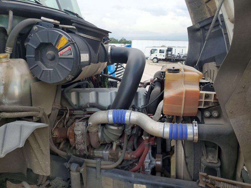 2015 Mack All other VIN 1M1AW01X7FM006927 COPART salvage auction — MINOR DENT/SCRATCHES, IN - CERTIFICATE OF TITLE, sold $2,550 on 2026-07-31 (photo 9)