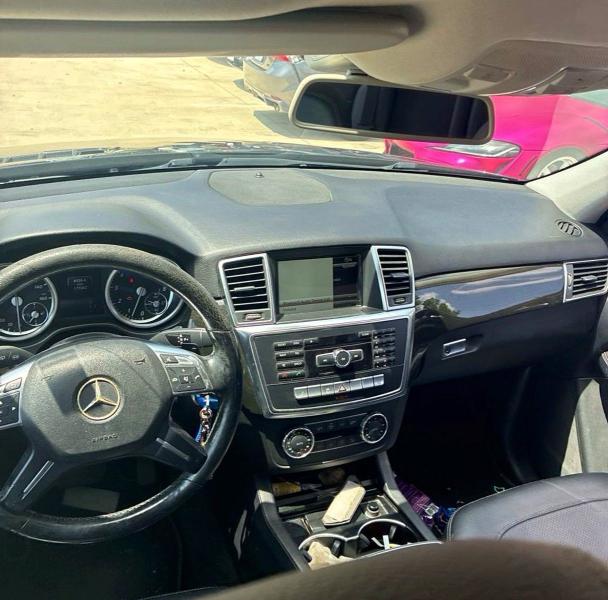 2015 Mercedes-benz M-class VIN 4JGDA5JB0FA531340 COPART salvage auction — MINOR DENT/SCRATCHES, Tx - Certificate Of Title (P), sold $7,200 on 2026-08-11 (photo 9)