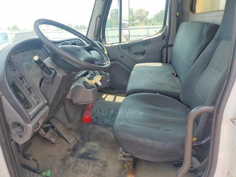 2012 Frht - freightliner All other VIN 1FVACWDT5CHBP6560 COPART salvage auction — MINOR DENT/SCRATCHES, MI - CERTIFICATE OF TITLE, sold $1,300 on 2026-08-10 (photo 7)