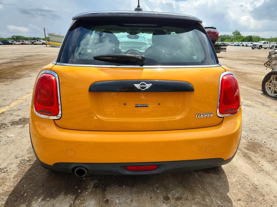 2016 Mini Cooper VIN WMWXP5C53GT739805 COPART salvage auction — FRONT END, Mi - Certificate Of Title, sold $800 on 2026-08-19 (photo 6)