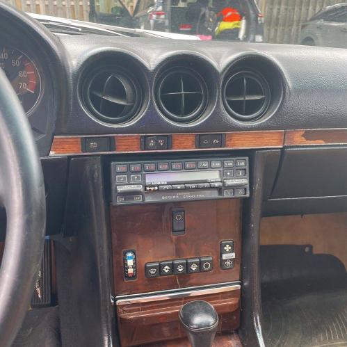 1988 Mercedes-benz Sl-class VIN WDBBA48D5JA084797 COPART salvage auction — NORMAL WEAR, CT, sold $8,700 on 2026-07-11 (photo 9)