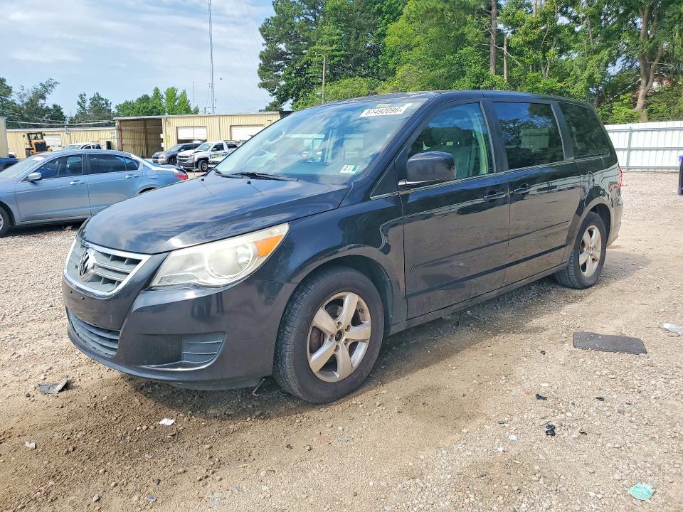 2010 Volkswagen Routan VIN 2V4RW3D1XAR280260 COPART salvage auction — MINOR DENT/SCRATCHES, Nc - Non Public Clean Title, sold $425 on 2026-07-31 (photo 1)