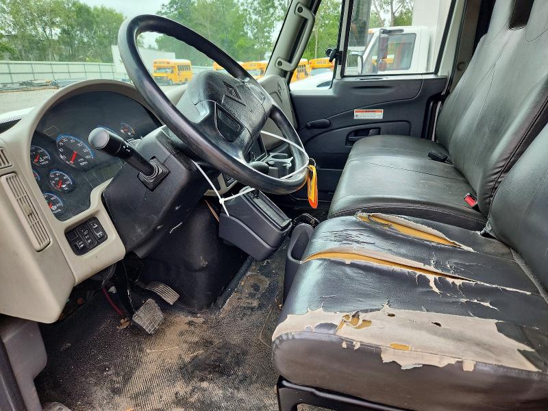 2017 International 4000 serie VIN 1HTMMMMM0HH519608 COPART salvage auction — MINOR DENT/SCRATCHES, OK - CERTIFICATE OF TITLE (P), sold $10,500 on 2026-09-03 (photo 7)