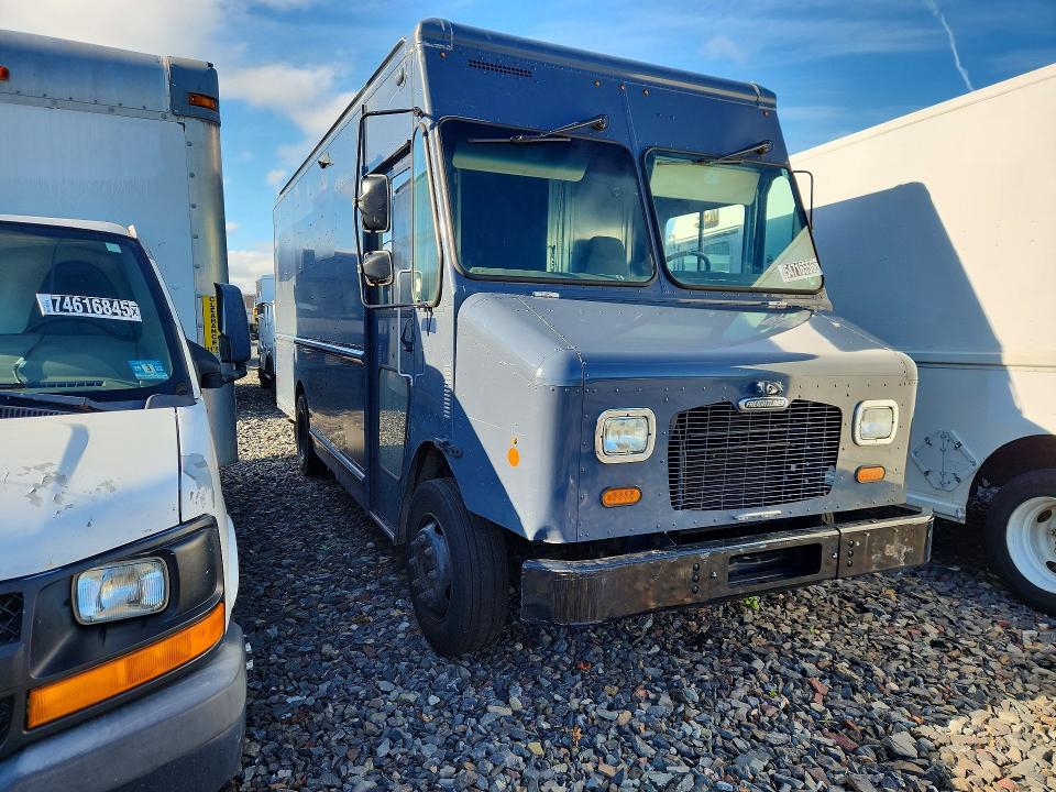 2020 Frht - freightliner All other VIN 4UZAC2EA2LCMH8004 COPART salvage auction — NORMAL WEAR, CT, sold $17,200 on 2026-07-14 (photo 4)