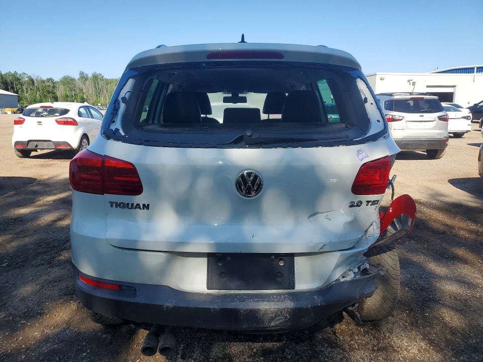 2017 Volkswagen Tiguan VIN WVGNV7AX7HK033469 COPART salvage auction — REAR END, On - Permit Salvage, sold $1,250 on 2026-08-04 (photo 6)