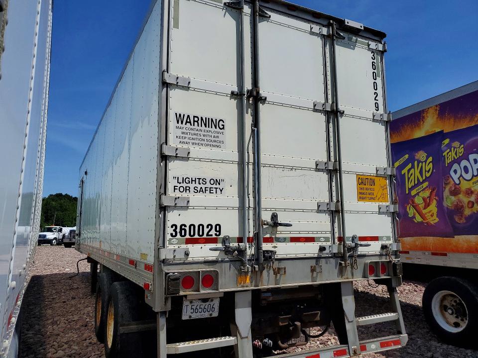 2016 Utility trailer manufacture Trailer VIN 1UYVS2369GM408903 COPART salvage auction — NORMAL WEAR, CT, sold $675 on 2026-07-14 (photo 2)