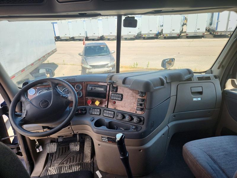 2017 Freightliner All other VIN 3AKJGHDV8HSHL9194 COPART salvage auction — MINOR DENT/SCRATCHES, CT, sold $8,800 on 2026-07-28 (photo 8)