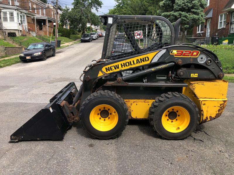 2023 New holland L230 VIN JAF0L320TPM452065 COPART salvage auction — NORMAL WEAR, BS, sold $27,750 on 2026-07-29 (photo 5)