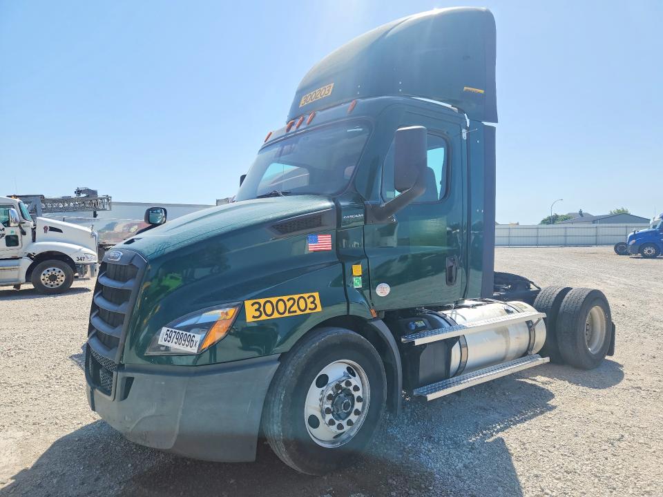 2021 Freightliner All other VIN 3AKBHSDVXMSMK0921 COPART salvage auction — MECHANICAL, OK - CERTIFICATE OF TITLE, sold $4,000 on 2026-07-17 (photo 1)
