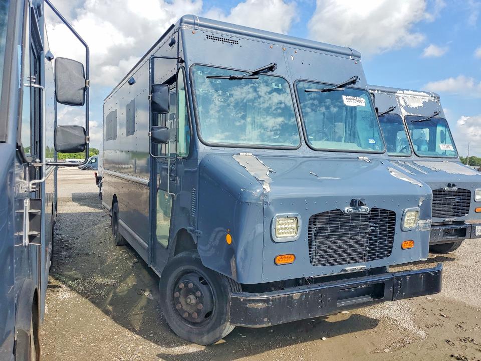 2020 Freightliner All other VIN 4UZAC2EA8LCMH7911 COPART salvage auction — MINOR DENT/SCRATCHES, CT, sold $23,500 on 2026-07-09 (photo 4)