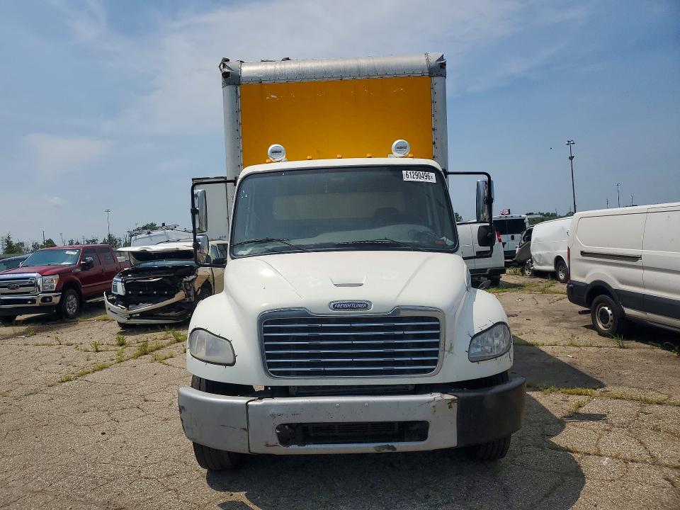 2012 Frht - freightliner All other VIN 1FVACWDT5CHBP6560 COPART salvage auction — MINOR DENT/SCRATCHES, MI - CERTIFICATE OF TITLE, sold $1,300 on 2026-08-10 (photo 5)