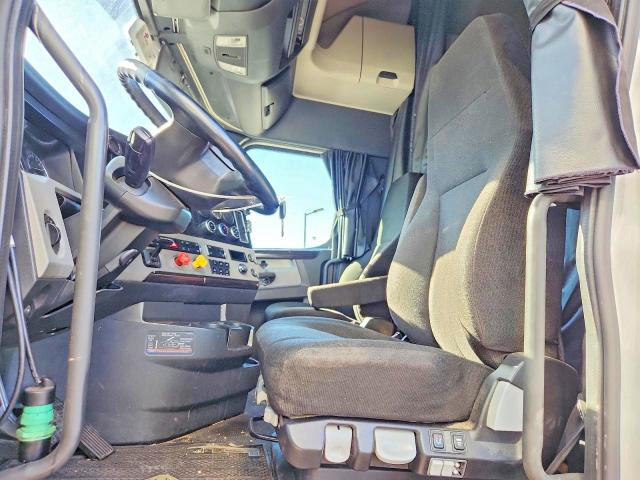 2022 Freightliner All other VIN 3AKJHHDR9NSNG1994 COPART salvage auction — REAR END, AZ - CERTIFICATE OF TITLE, sold $4,400 on 2026-07-28 (photo 5)