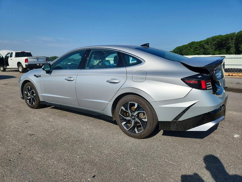 2025 Hyundai Sonata VIN KMHL64JA6SA508234 COPART salvage auction — REAR END, CT, sold $8,800 on 2026-07-20 (photo 2)