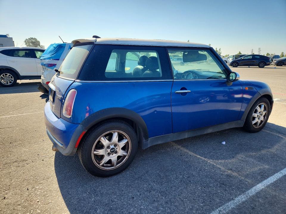 2006 Mini Cooper VIN WMWRC33526TK17402 COPART salvage auction — FRONT END, Ca - Salvage Certificate, sold $150 on 2026-08-04 (photo 3)