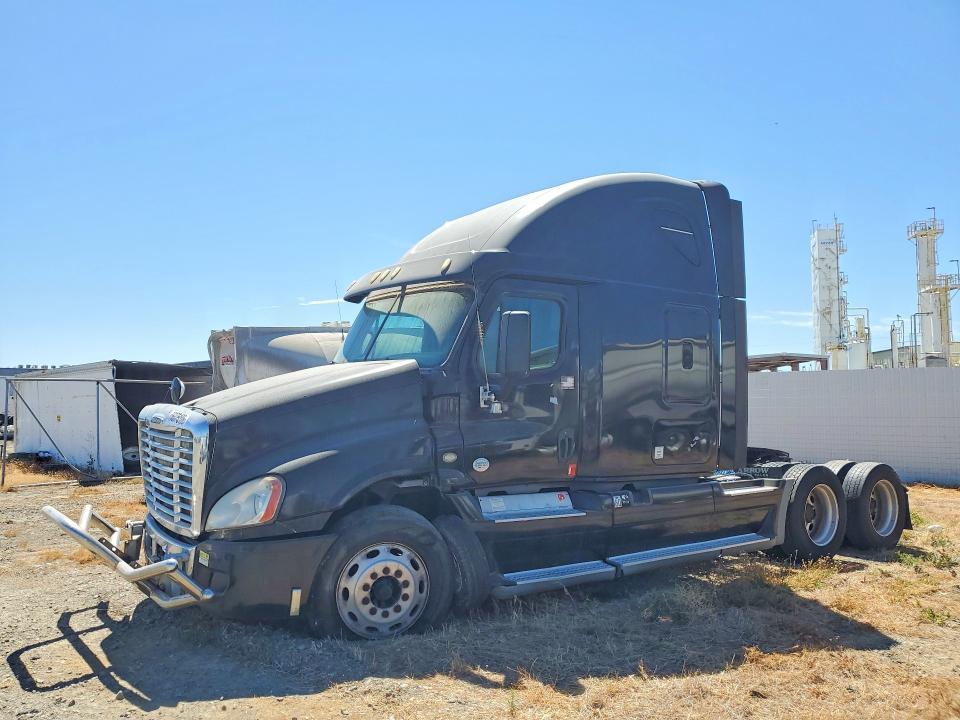 2015 Freightliner All other VIN 3AKJGLD62FSFL2809 COPART salvage auction — BURN, CA - LIEN PAPERS-CLEAN OR AC (P), sold $100 on 2026-08-04 (photo 1)