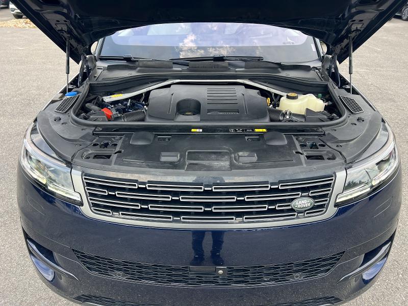 2023 Land rover Rangerover VIN SAL1P9EU9PA112812 COPART salvage auction — MINOR DENT/SCRATCHES, Tx - Certificate Of Title (P), sold $38,250 on 2026-07-31 (photo 8)