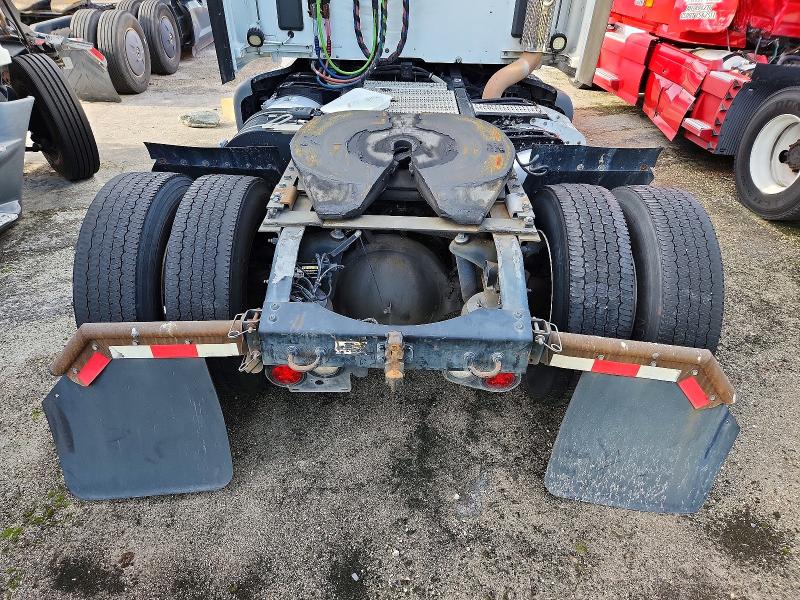 2018 Peterbilt All other VIN 1XPBA48X4JD478137 COPART salvage auction — MINOR DENT/SCRATCHES, CT, sold $7,400 on 2026-07-16 (photo 9)