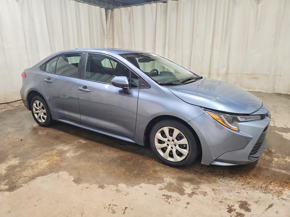 2025 Toyota Corolla VIN 5YFB4MDE6SP338523 COPART salvage auction — WATER/FLOOD, Fl - Cert Of Title-Slvg Rebld Flood, sold $2,850 on 2026-08-03 (photo 4)