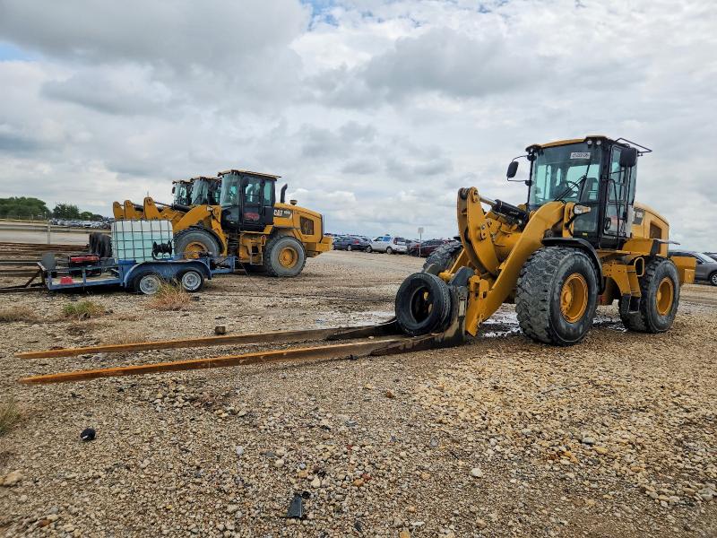 2012 Cat Constructi VIN CAT0938KCSWL01142 COPART salvage auction — MECHANICAL, BS, sold $7,500 on 2026-08-06 (photo 2)