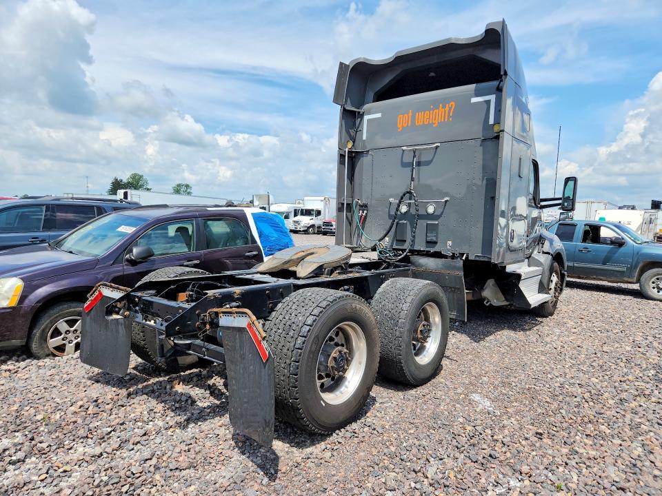 2020 Kenworth All other VIN 1XKYDP9X6LJ398236 COPART salvage auction — NORMAL WEAR, IN - CERTIFICATE OF TITLE, sold $8,900 on 2026-07-28 (photo 3)