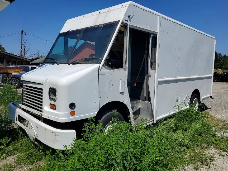 2013 Freightliner All other VIN 4UZAANDUXDCFE4807 COPART salvage auction — FRONT END, OA, sold $300 on 2026-07-29 (photo 1)