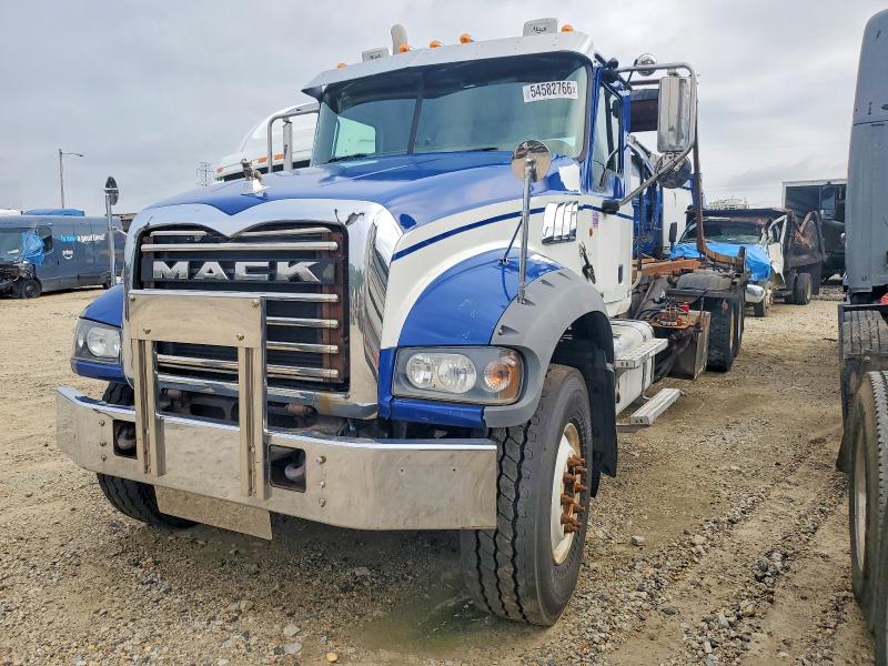 2011 Mack All other VIN 1M2AX04C5BM010583 COPART salvage auction — MINOR DENT/SCRATCHES, FL - CERTIFICATE OF DESTRUCTION, sold $13,000 on 2026-07-23 (photo 2)