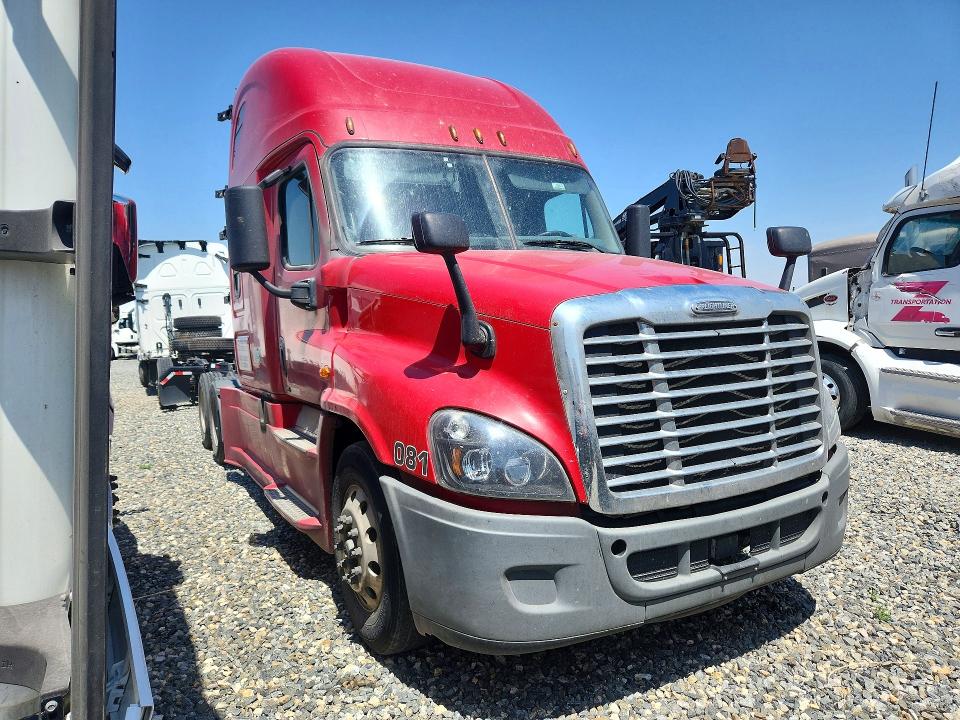 2017 Freightliner All other VIN 3AKJGLDR6HSHM5713 COPART salvage auction — MECHANICAL, IL - CERTIFICATE OF TITLE, sold $300 on 2026-08-11 (photo 4)