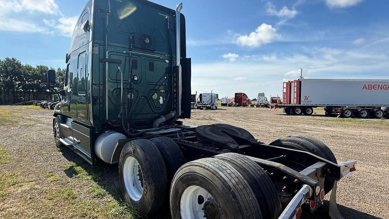 2015 Freightliner All other VIN 3AKJGLD65FSGC4864 COPART salvage auction — MINOR DENT/SCRATCHES, TX - CERTIFICATE OF TITLE (P), sold $1,100 on 2026-07-31 (photo 3)