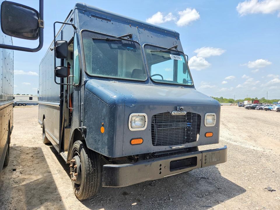 2020 Freightliner All other VIN 4UZAC2EA4LCMH6061 COPART salvage auction — MINOR DENT/SCRATCHES, CT, sold $1,400 on 2026-08-28 (photo 4)