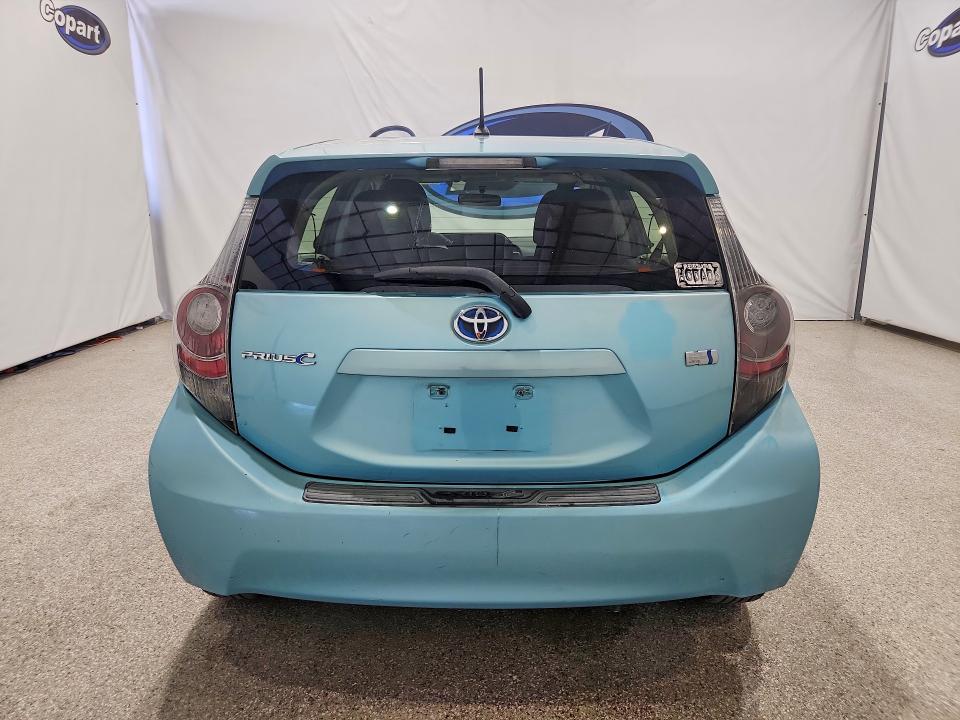 2014 Toyota Prius VIN JTDKDTB32E1084202 COPART salvage auction — MINOR DENT/SCRATCHES, Ca - Dis/Dlr/Exp Only Clean Title, sold $725 on 2026-07-31 (photo 6)