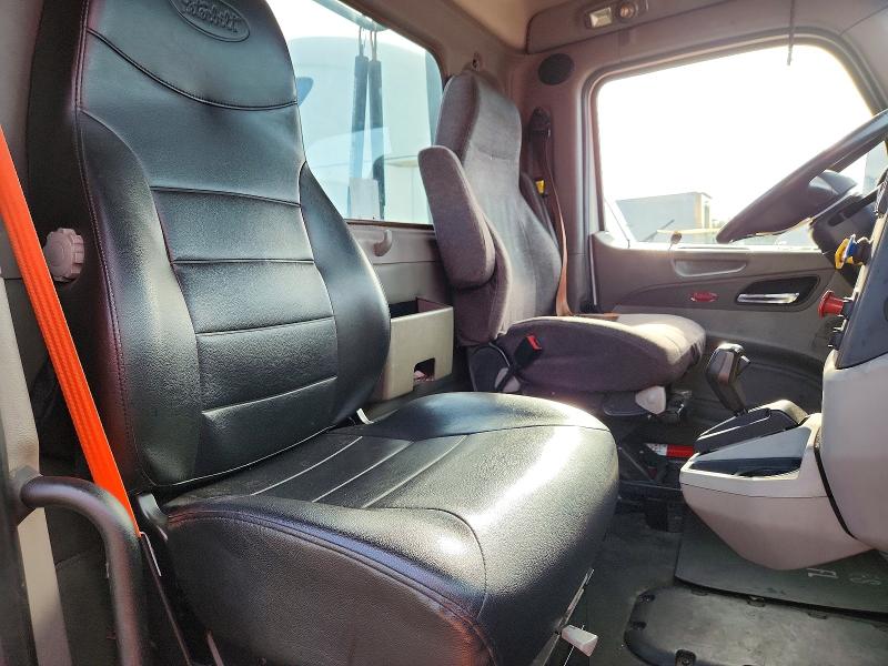2018 Peterbilt All other VIN 1XPBA48X4JD478137 COPART salvage auction — MINOR DENT/SCRATCHES, CT, sold $7,400 on 2026-07-16 (photo 6)