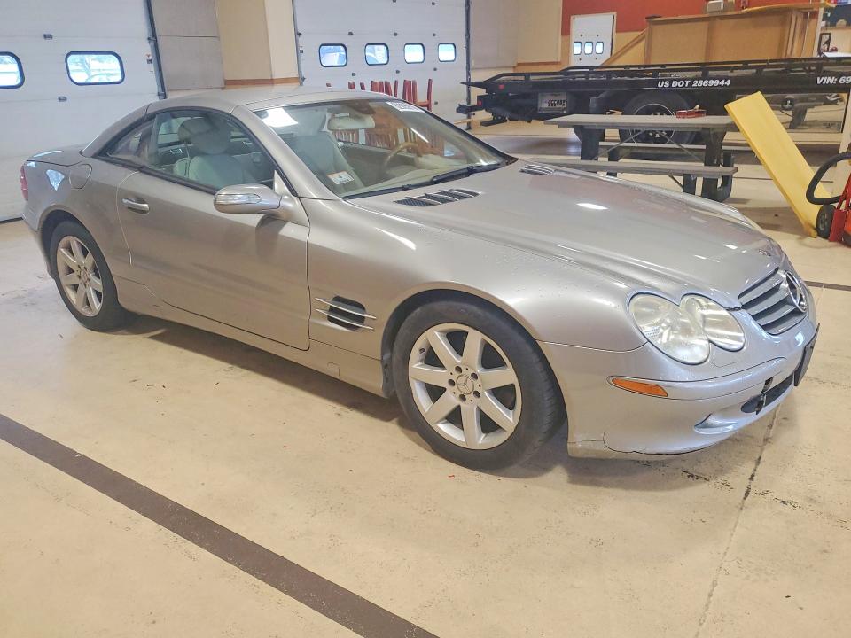 2005 Mercedes-benz Sl-class VIN WDBSK75F75F092834 COPART salvage auction — NORMAL WEAR, MA - CERTIFICATE OF TITLE, sold $1,000 on 2026-07-30 (photo 4)