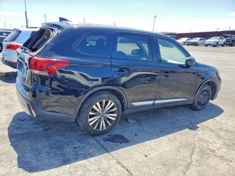 2020 Mitsubishi Outlander VIN JA4AD2A3XLZ017704 COPART salvage auction — REAR END, Ca - Dis/Dlr/Exp Only Clean Title, sold $1,950 on 2026-07-31 (photo 3)