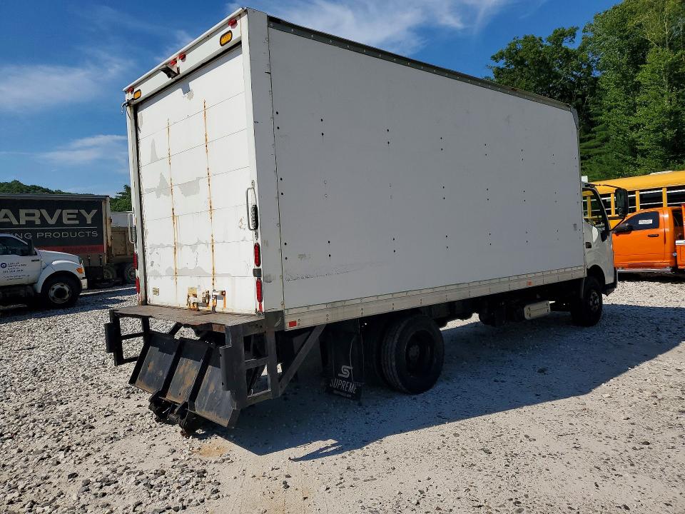 2017 Hino All other VIN JHHSDM2H1HK005406 COPART salvage auction — MINOR DENT/SCRATCHES, Ri - Dealer Only Clean Title (P), sold $725 on 2026-07-29 (photo 3)