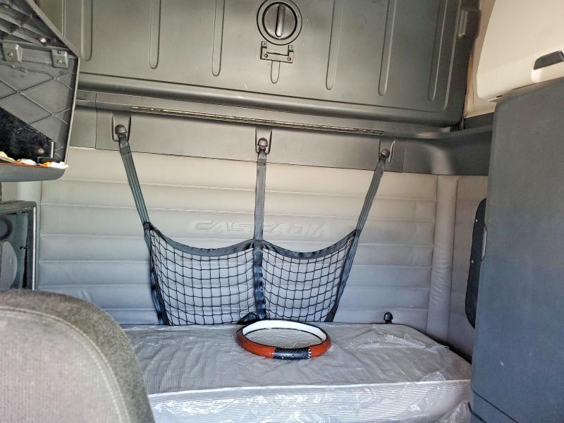 2018 Freightliner All other VIN 3AKJHHDR5JSJR3425 COPART salvage auction — MECHANICAL, ID - CERT OF TITLE -REBUILT SALVAGE, sold $425 on 2026-07-22 (photo 6)
