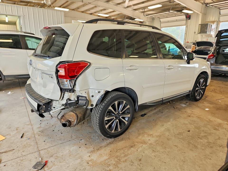 2018 Subaru Forester VIN JF2SJGWC0JH458593 COPART salvage auction — REAR END, MN - CERT OF TITLE-SALVAGE, sold $250 on 2026-07-23 (photo 3)