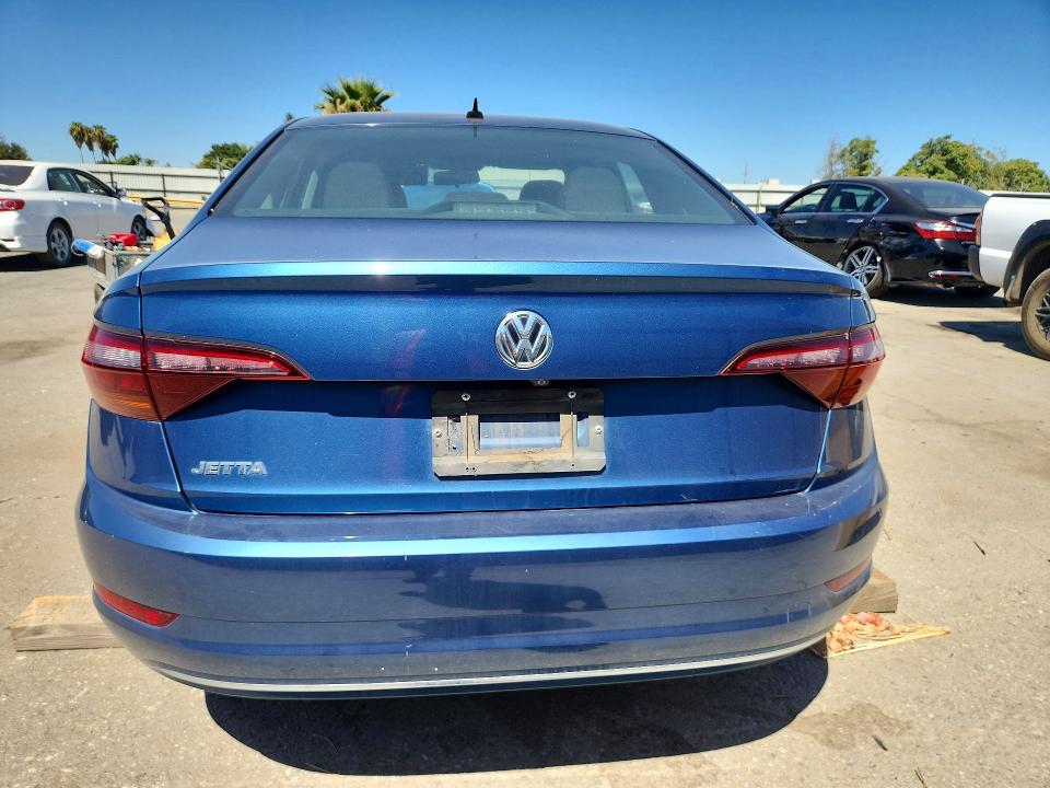 2019 Volkswagen Jetta VIN 3VWC57BUXKM090701 COPART salvage auction — NORMAL WEAR, Ca - Dis/Dlr/Exp Only Clean Title, sold $3,300 on 2026-08-14 (photo 6)