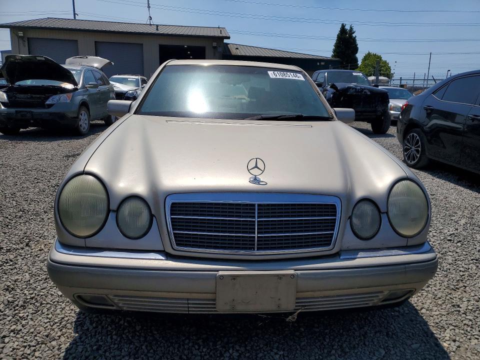 1997 Merz E-class VIN WDBJF55F1VA437048 COPART salvage auction — MECHANICAL, OR - CERTIFICATE OF TITLE, sold $200 on 2026-07-28 (photo 5)