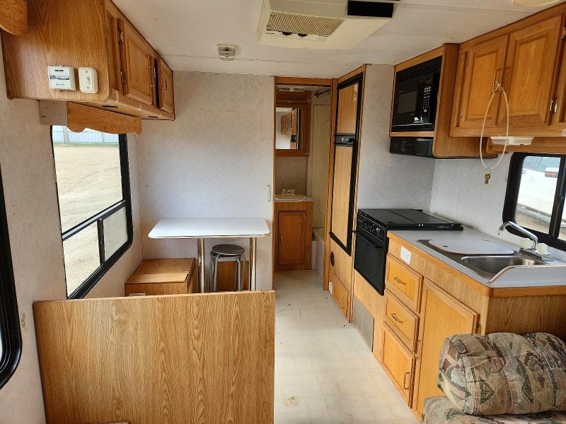 1998 Trailer Rustler VIN 2TTRW235XWR980008 COPART salvage auction — HAIL, BS, sold $70 on 2026-07-23 (photo 6)