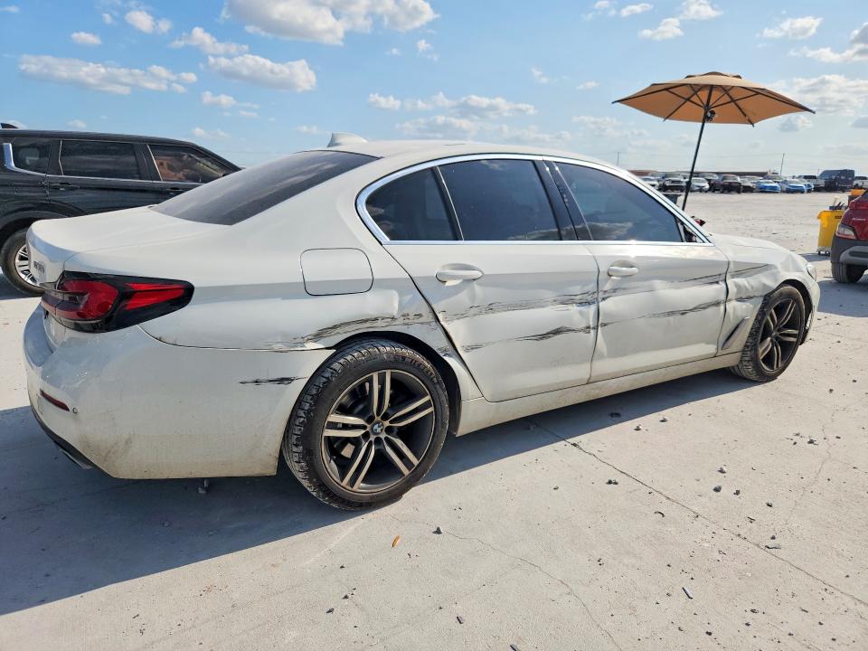 2021 BMW 5 series VIN WBA53BH07MCF11352 COPART salvage auction — SIDE, TX - SALVAGE VEHICLE TITLE, sold $10,300 on 2026-08-21 (photo 3)