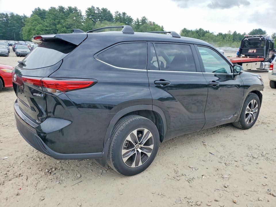2023 Toyota Highlander VIN 5TDKBRCH2PS580335 COPART salvage auction — FRONT END, Ma - Cert Of Title-Salvage, sold $5,200 on 2026-07-27 (photo 3)