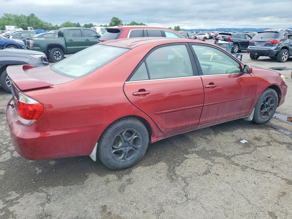 2005 Toyota Camry VIN JTDBE32K753005941 COPART salvage auction — NORMAL WEAR, CT, sold $475 on 2026-07-24 (photo 3)