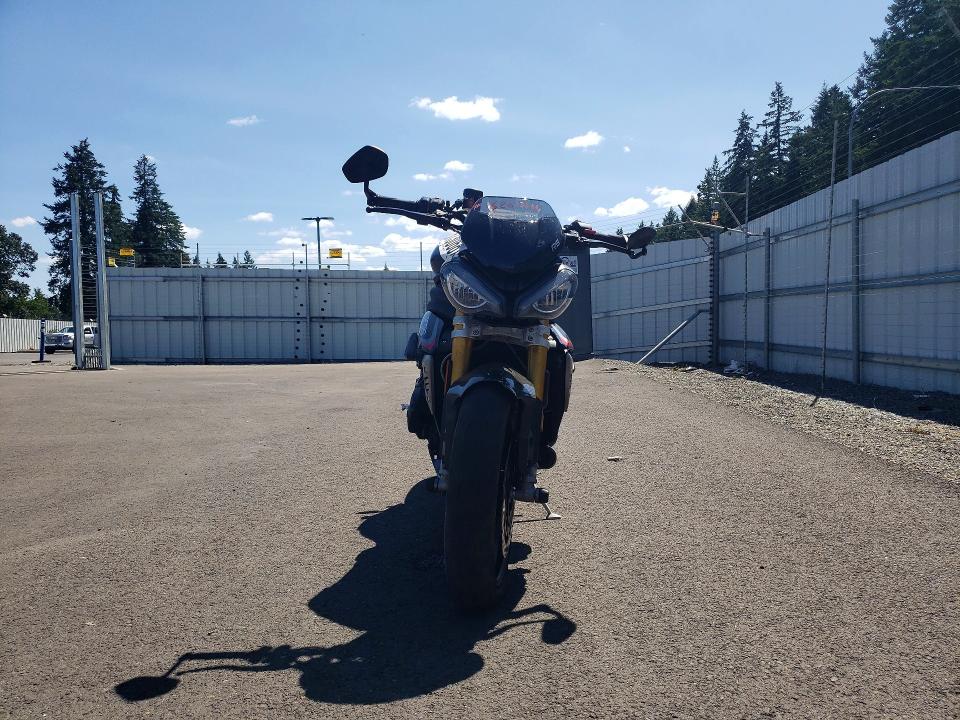 2022 Triumph motorcycle Speedtripl VIN SMTP01ST6NTAG4383 COPART salvage auction — FRONT END, WA - VEHICLE CERT OF OWNERSHIP-TITL, sold $2,400 on 2026-07-31 (photo 2)