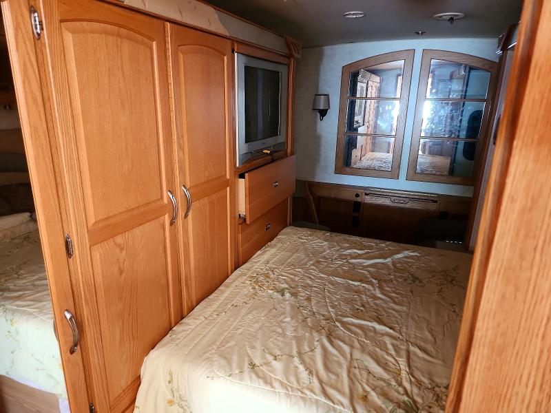 2005 Winnebago All other VIN 5B4MP67G653404709 COPART salvage auction — SIDE, CT, sold $4,350 on 2026-07-28 (photo 6)
