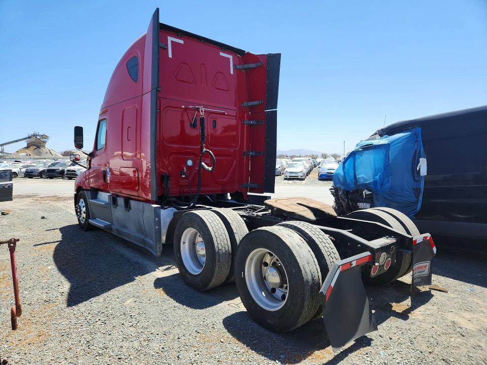 2019 Freightliner All other VIN 3AKJHHDR0KSKC2360 COPART salvage auction — MINOR DENT/SCRATCHES, CA - DIS/DLR/EXP ONLY CLEAN TITLE, sold $6,300 on 2026-07-31 (photo 2)