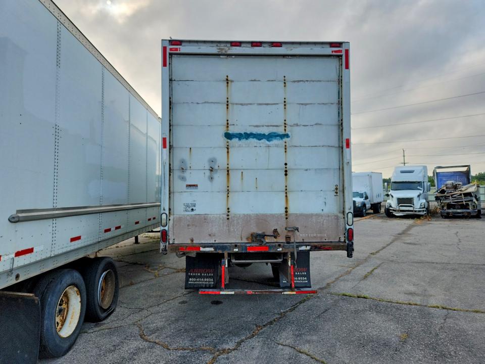 2008 Hino 268 VIN 5PVNE8JV982S50935 COPART salvage auction — MINOR DENT/SCRATCHES, CZ, sold $50 on 2026-08-25 (photo 6)