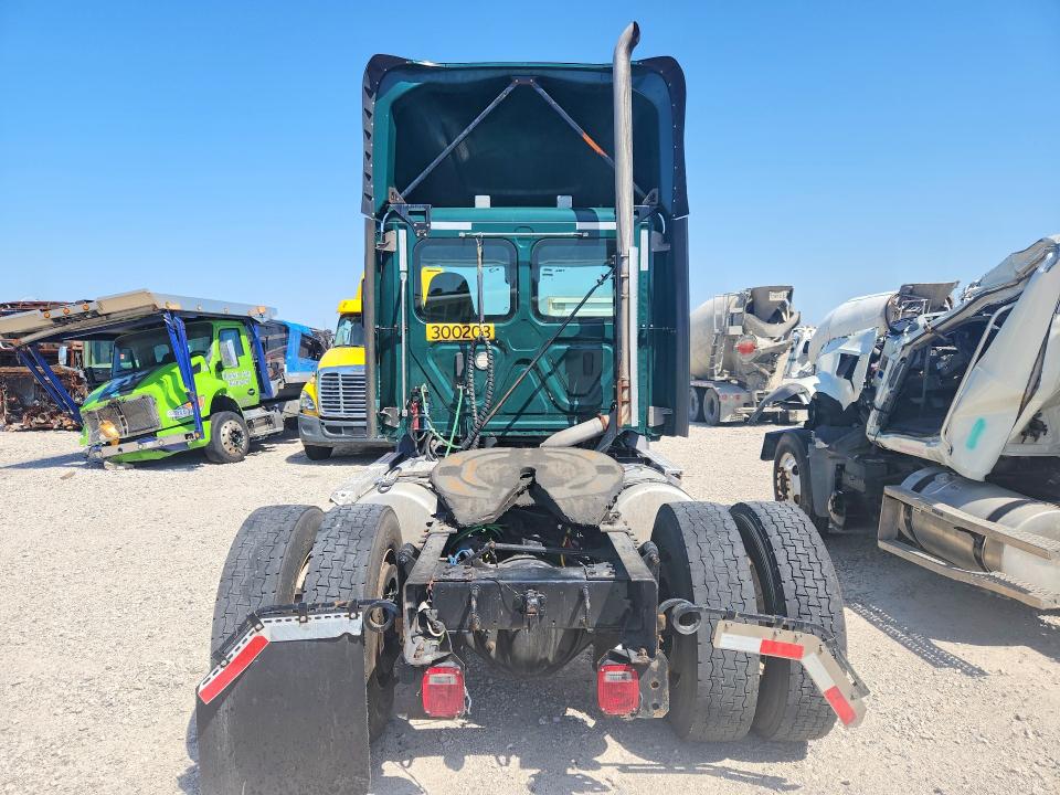 2021 Freightliner All other VIN 3AKBHSDVXMSMK0921 COPART salvage auction — MECHANICAL, OK - CERTIFICATE OF TITLE, sold $4,000 on 2026-07-17 (photo 6)