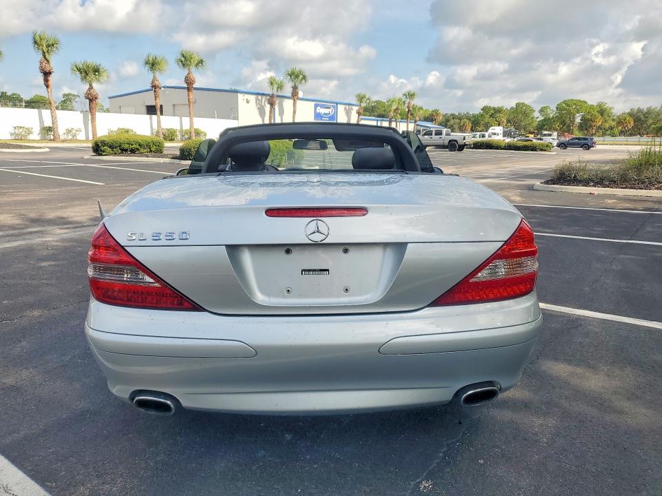 2007 Mercedes-benz Sl-class VIN WDBSK71F97F133652 COPART salvage auction — MINOR DENT/SCRATCHES, Fl - Certificate Of Title, sold $5,300 on 2026-08-05 (photo 6)